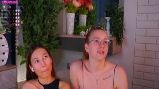 w0wgirls September 12 2024 WebCam 4