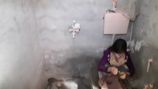 Pkgulnaz - Father-in-law Fucked his Daughter-in-law in Washroom