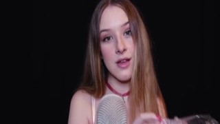 DIDDLY ASMR LICKING