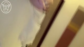 Yokya shows off the super radical costume she plans to wear on Halloween in front of her boyfriend. A prank that is inevitable to go up in flames with a super sexy figure that exposes 90% of the skin [Yes]